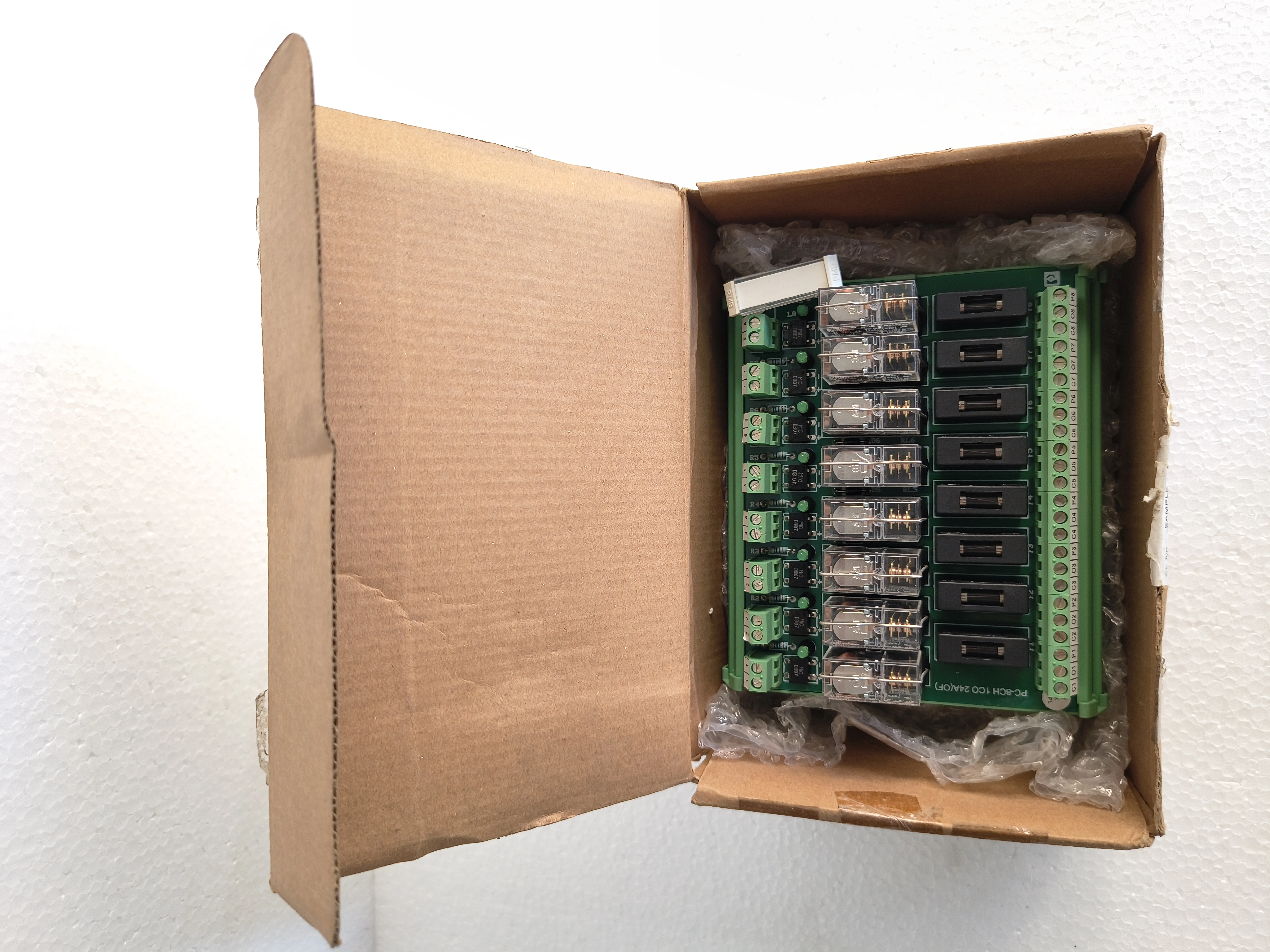 PHOENIX CONTACT PC24A08(OF)-COB RELAY BOARD