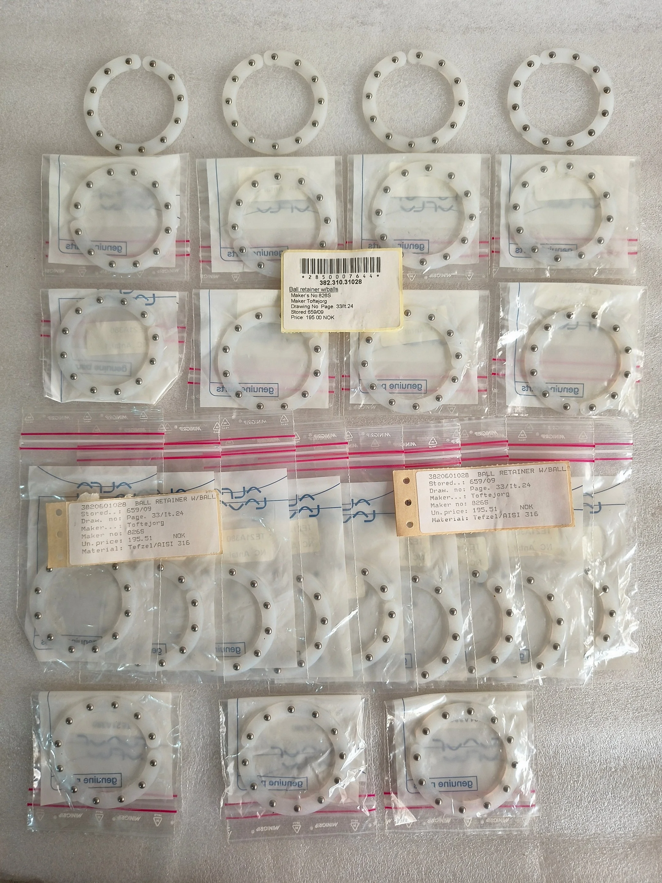 TOFTEJORG TANK CLEANING MACHINE BALL RETIANER W/BALLS PN 826S LOT OF 10 PCS