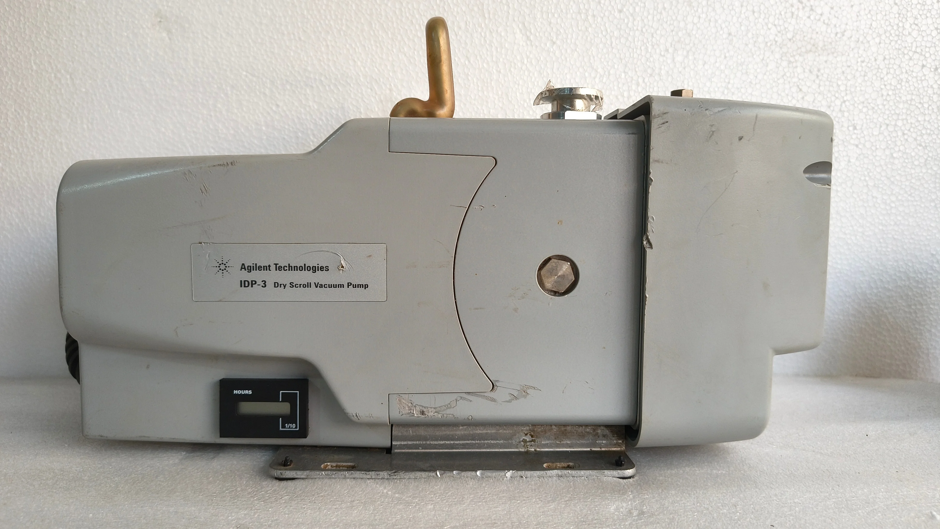 AGILENT TECHNOLOGIES IDP-3 DRY SCROLL VACUUM PUMP / CHECK PHOTOS HAS CRACK #1
