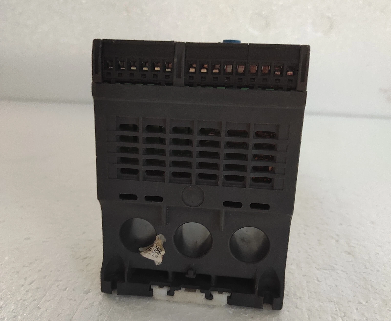 admin/uploads/uploads/Schneider_Electric_LTMR100FM_MMC_2.webp