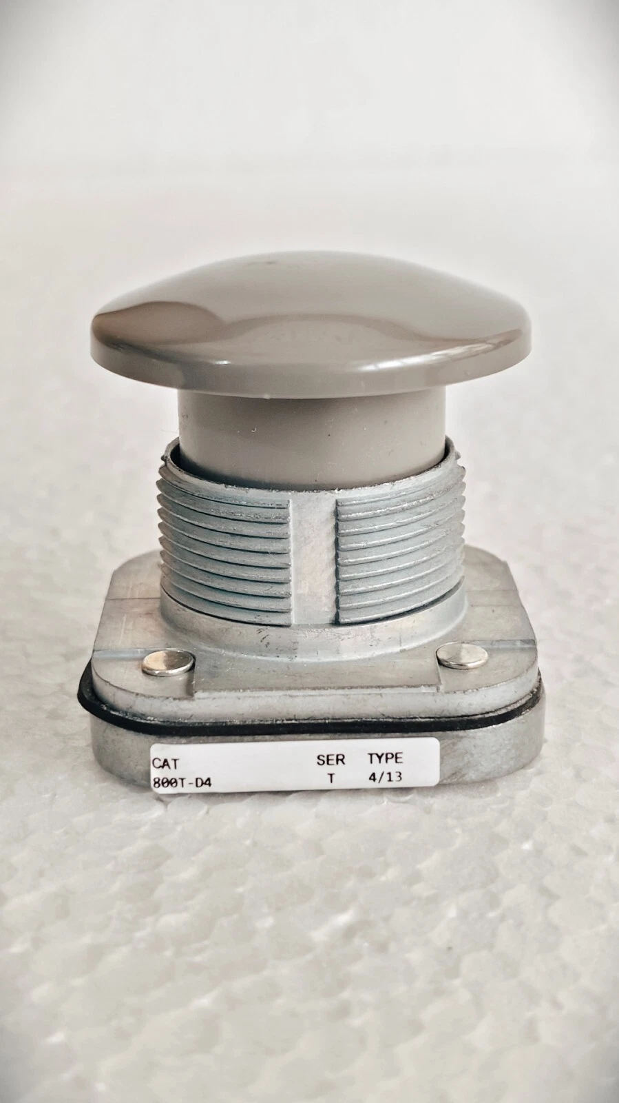 Allen Bradley 800t pb / 800T PB 30MM Momentary Push Button