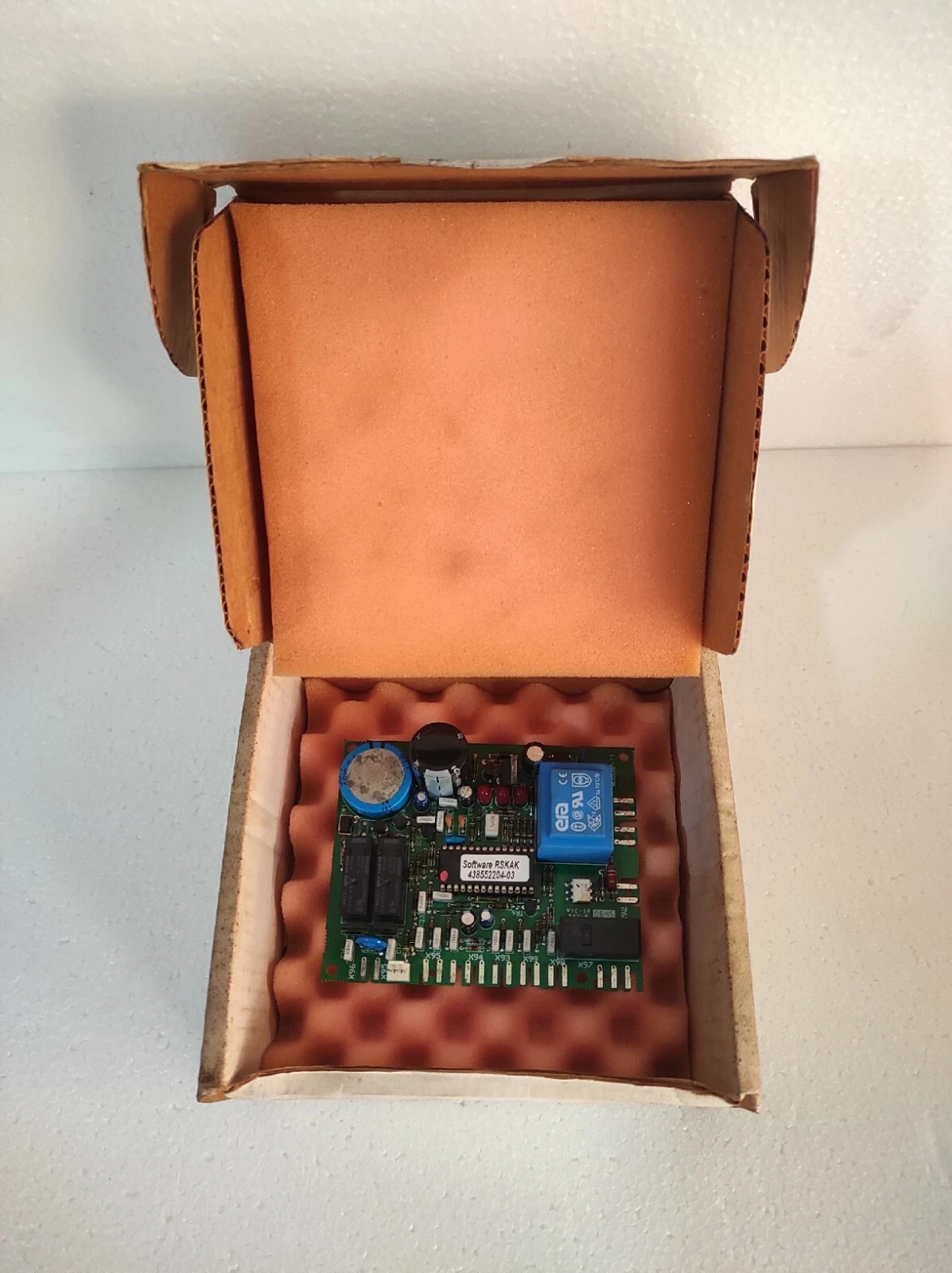 Electrolux 438 9555-11 Control Unit PCB