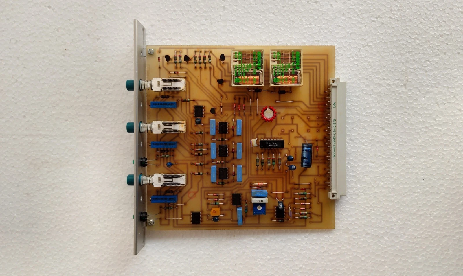 Elmatik d201a / D201A PCB Board / Perlos-BX32MS-C1A-0, 8/5 PCB