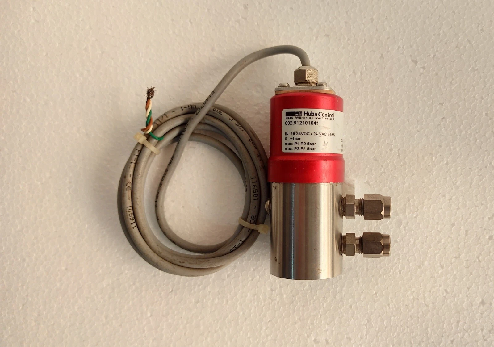 Huba Control 692.912101041 Differential Pressure Transmitter 25 Bar