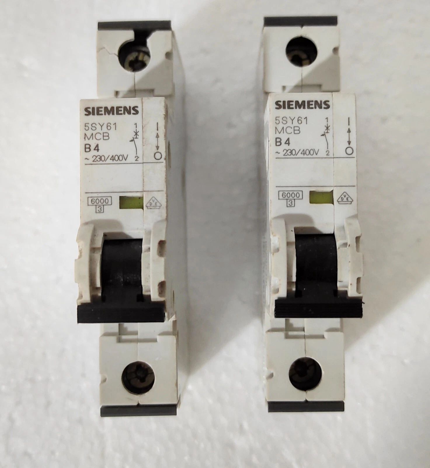SIEMENS 5SY61 MCB B4 LOT OF 02 PCS