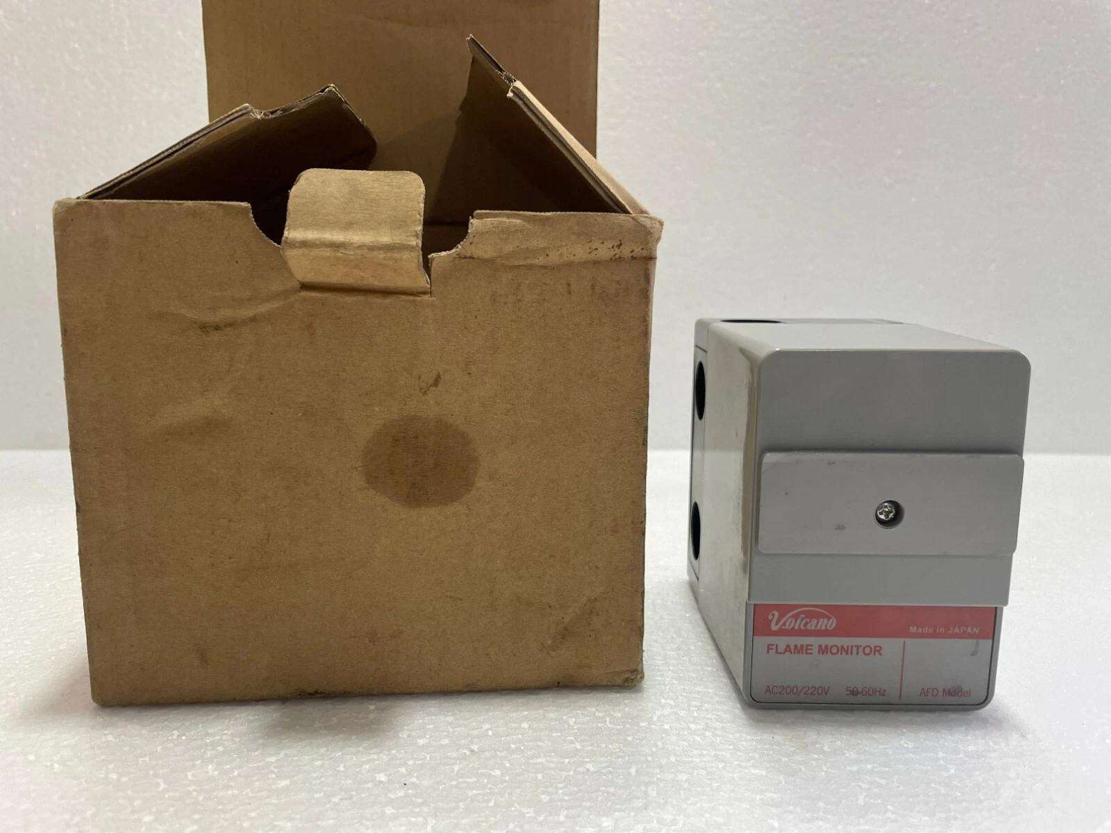 VOLCANO R4440V200-A FLAME MONITOR MODEL AFD AC200/220V 50/60HZ